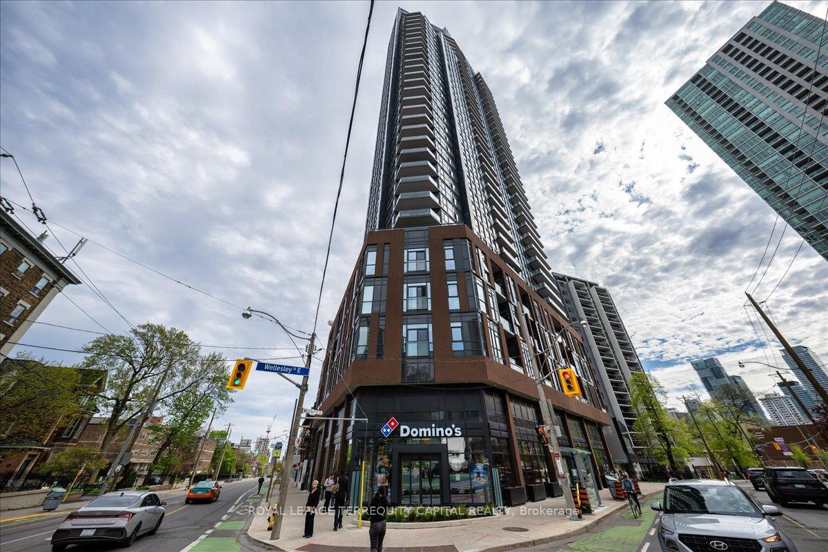 3002 - 159 Wellesley Street E, Toronto C08, ON, exterior