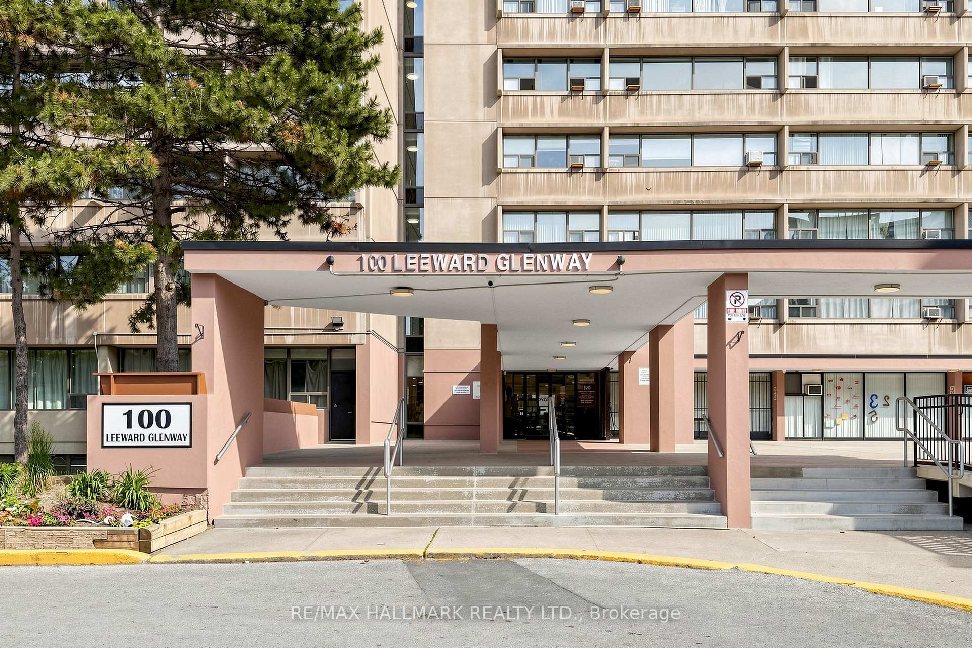 701 - 100 Leeward Glenway, Toronto C11, ON, exterior