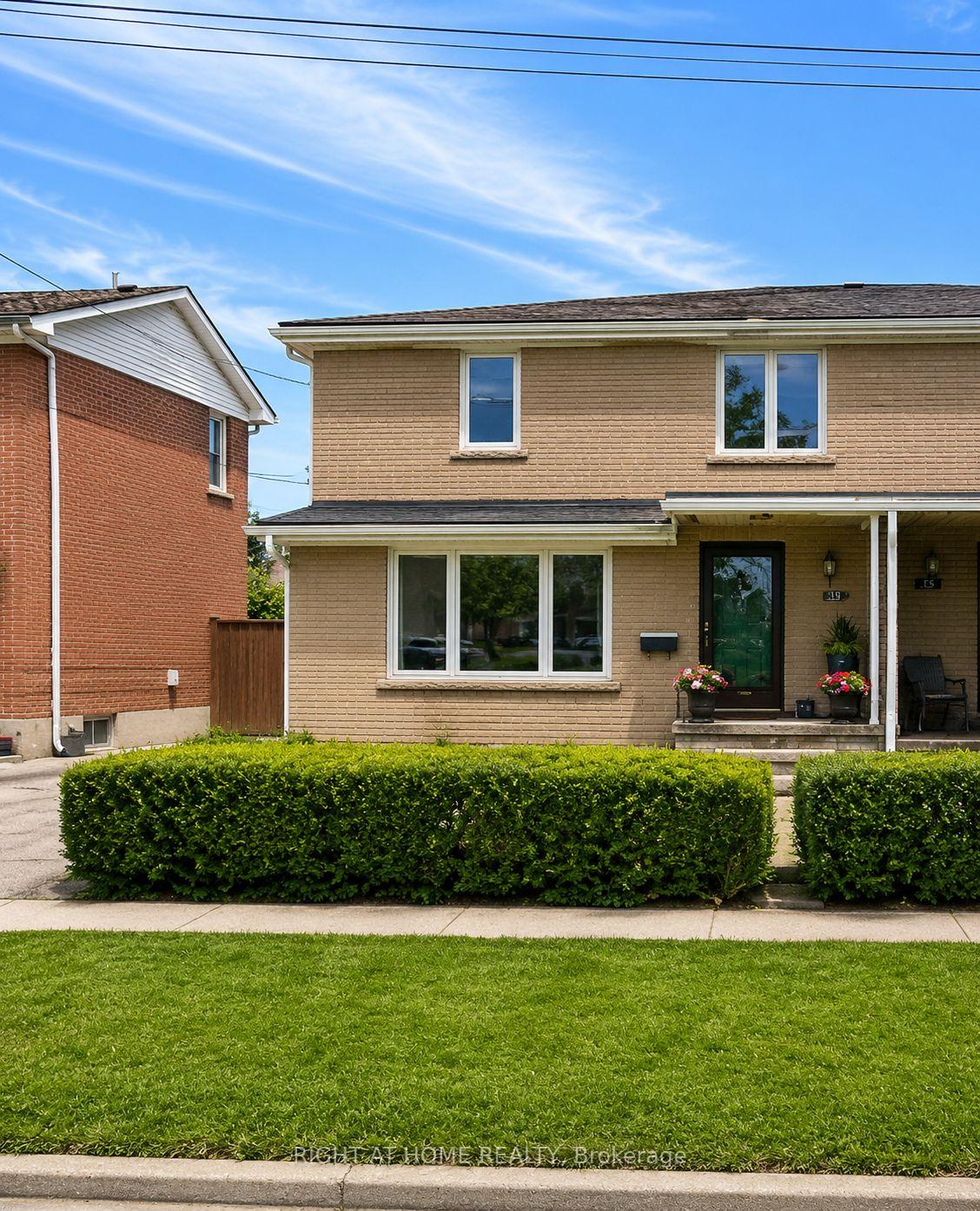 139 Vauxhall Drive, Toronto E04, ON, exterior