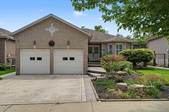 136 Johnston Avenue, Cambridge, ON, exterior