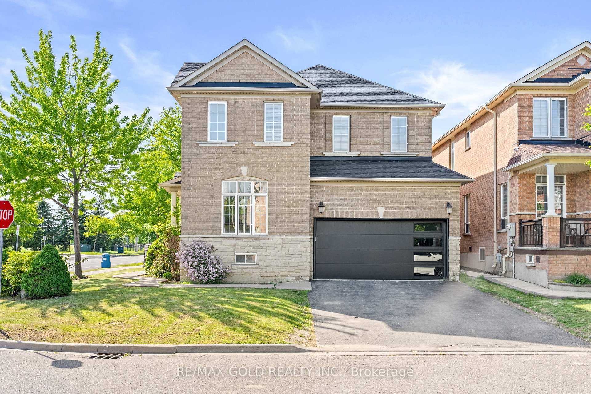 261 Mountainash Road, Brampton, ON, exterior