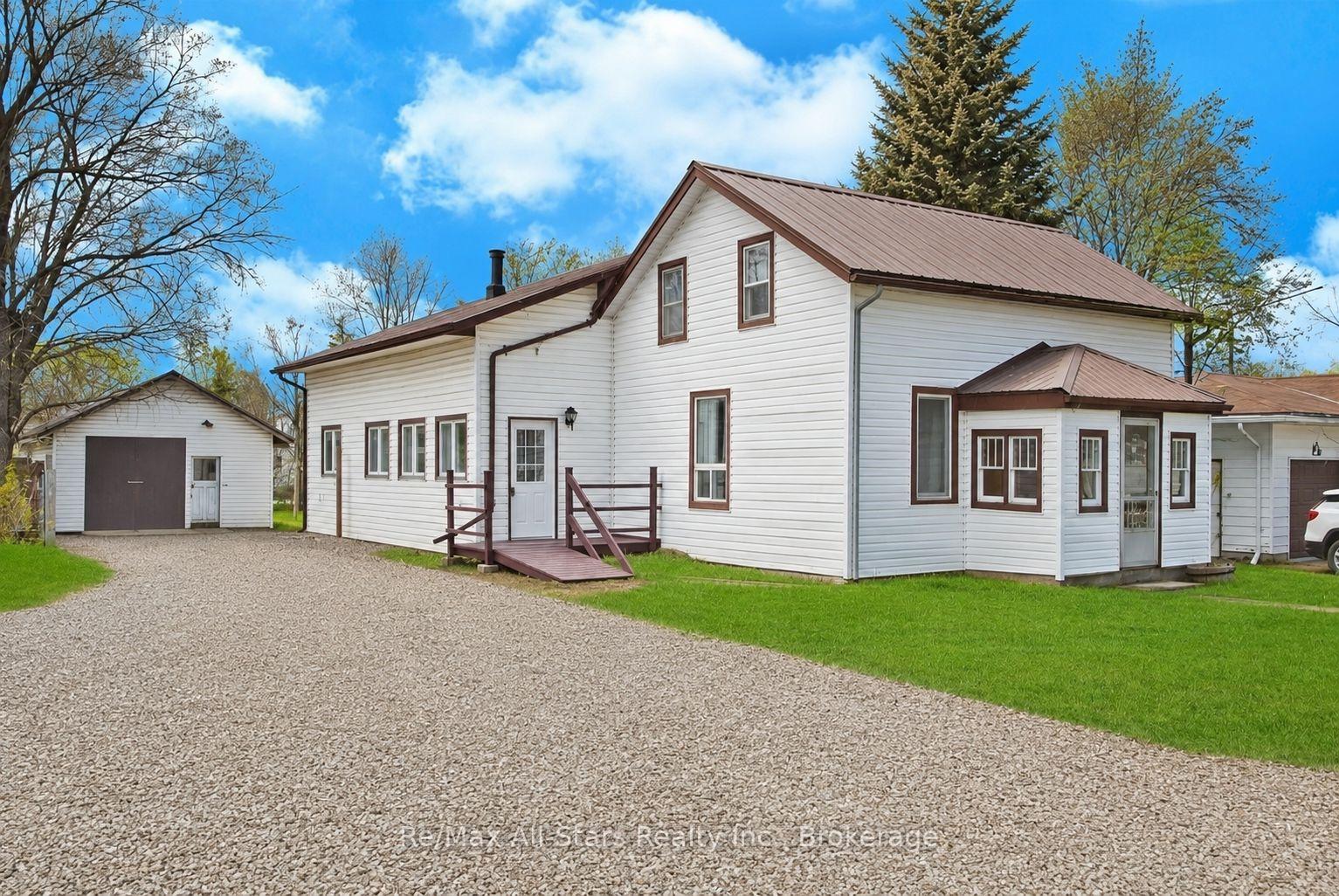 40 Elliot Street, Kawartha Lakes, ON, exterior