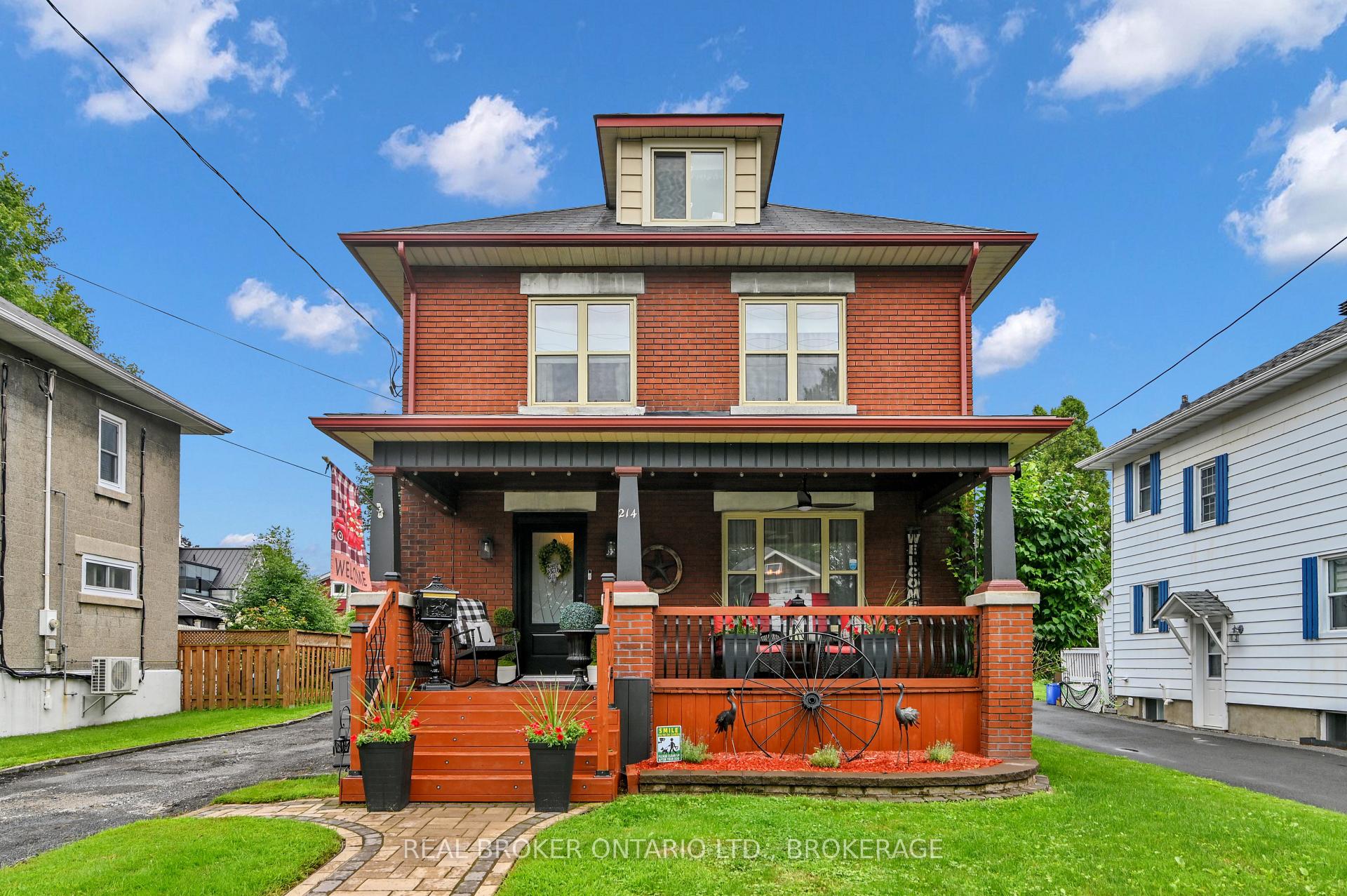 214 Fourth Street W, Cornwall, ON, exterior