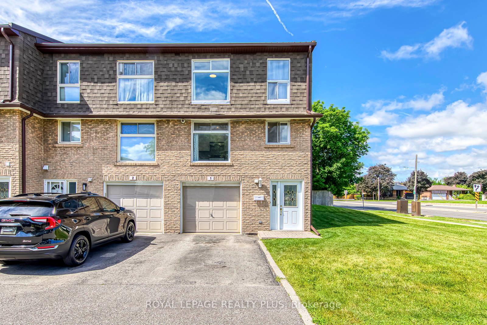 1 - 640 RATHBURN Road E, Mississauga, ON, exterior