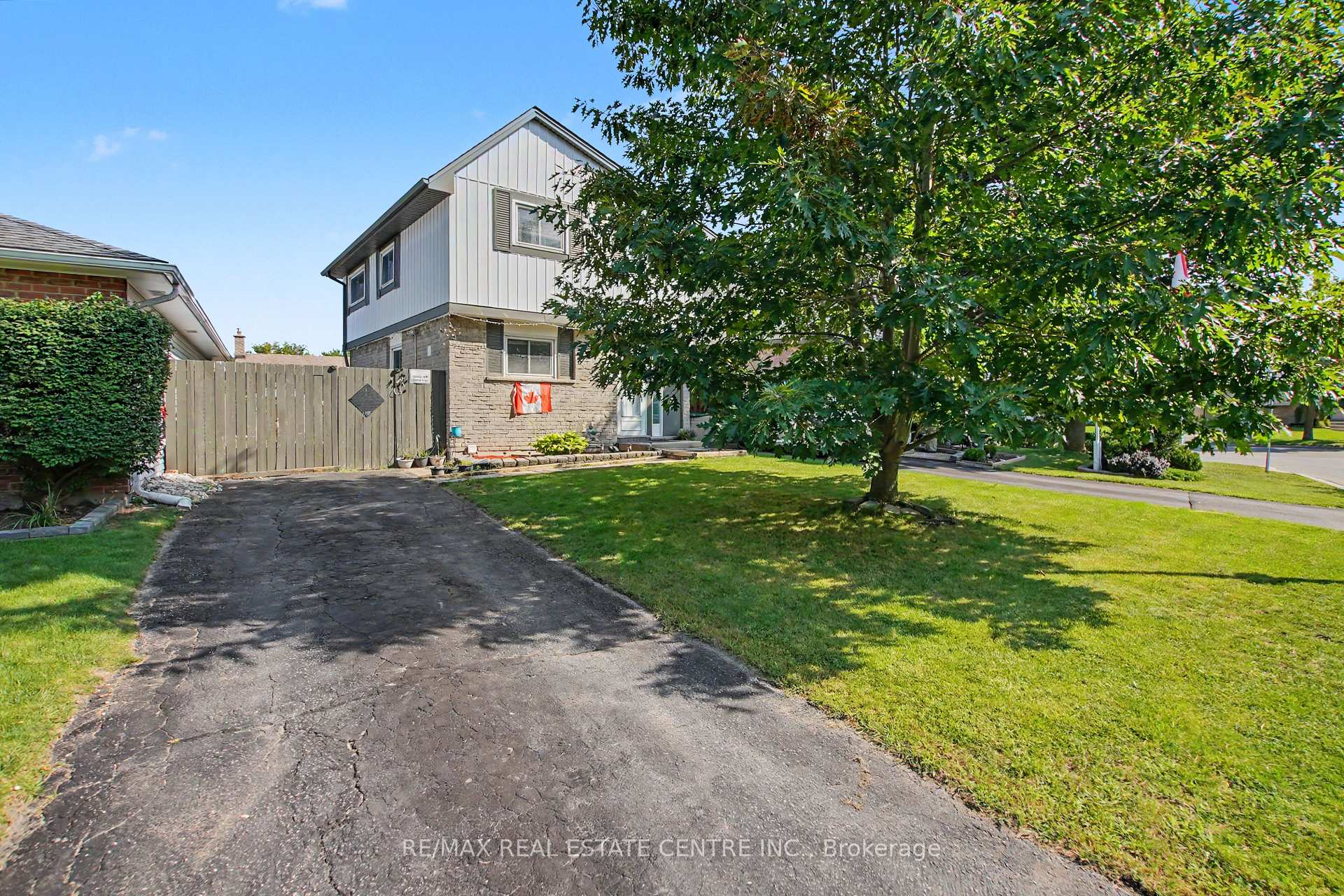 4 Seaforth Court, London East, ON, exterior