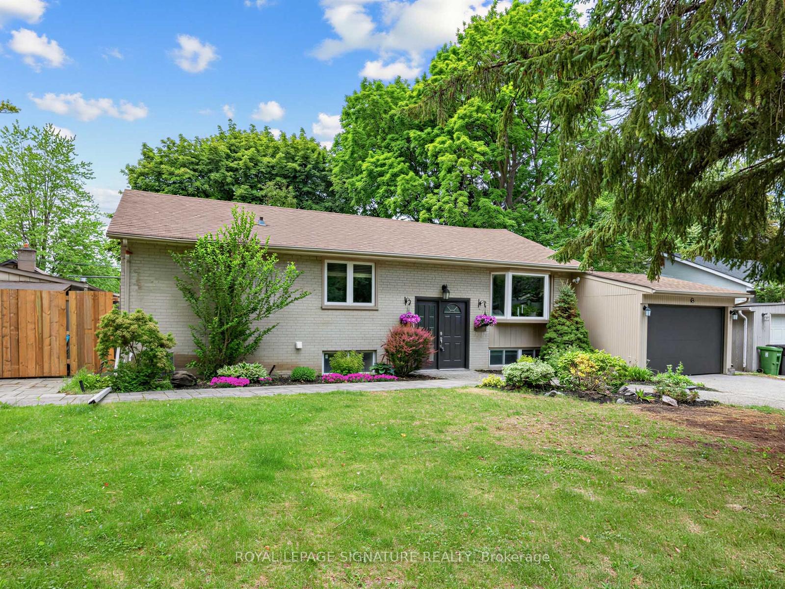 83 Berkinshaw Crescent, Toronto C13, ON, exterior