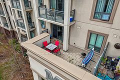 301 - 2490 Old Bronte Road, Oakville, ON, exterior