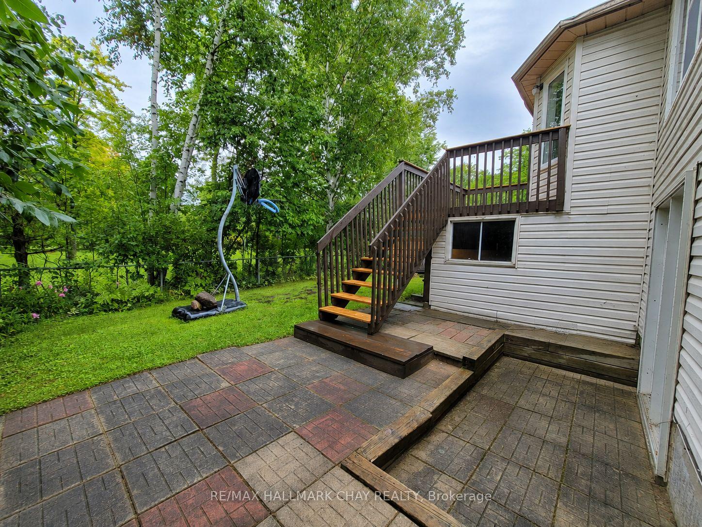 5 Harbour Crescent, Wasaga Beach, ON, exterior