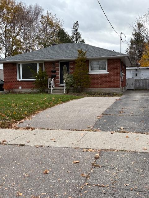 Lower - 139 Byron Avenue, Kitchener, ON, exterior