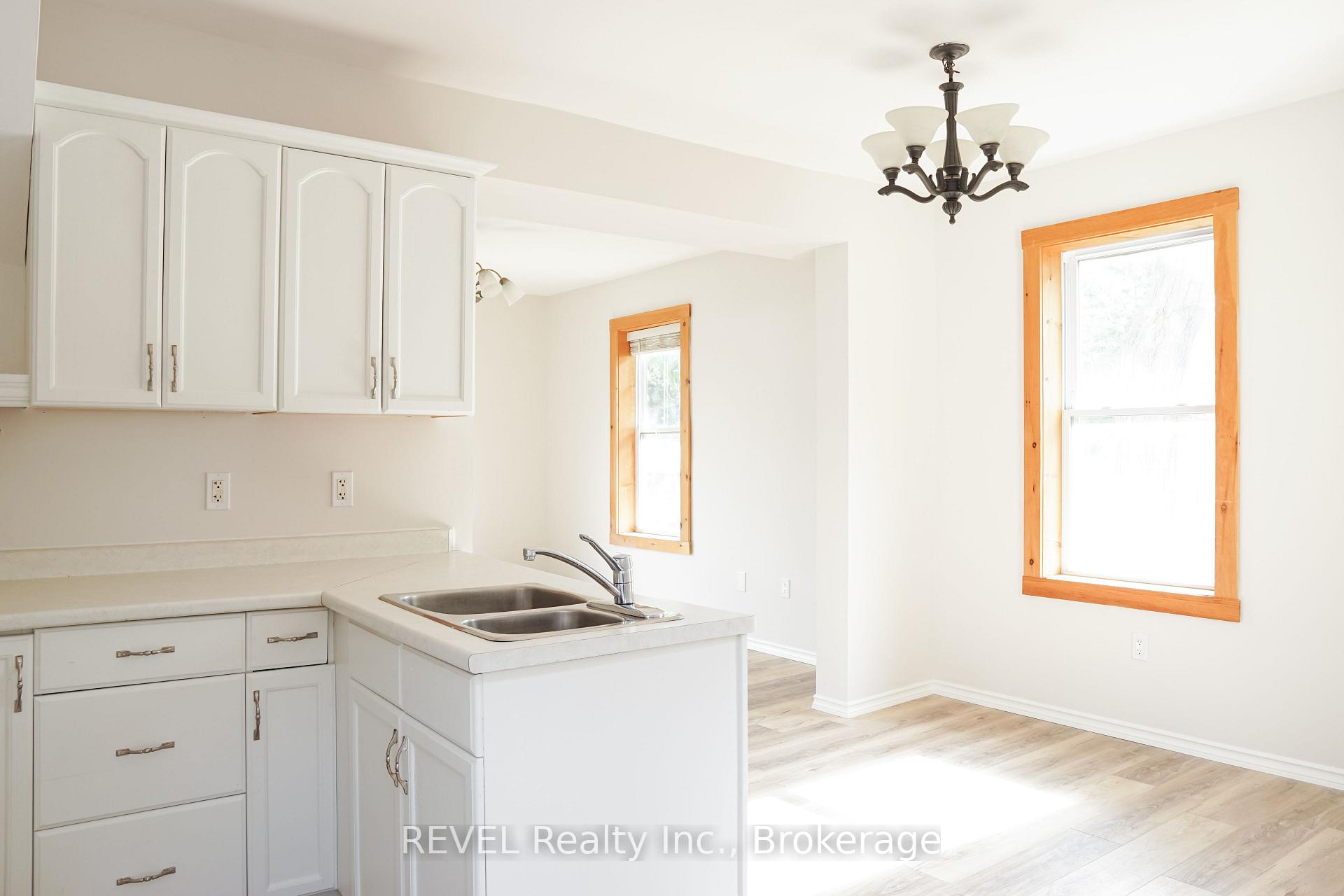 387 Glendale Avenue, St. Catharines, ON, exterior