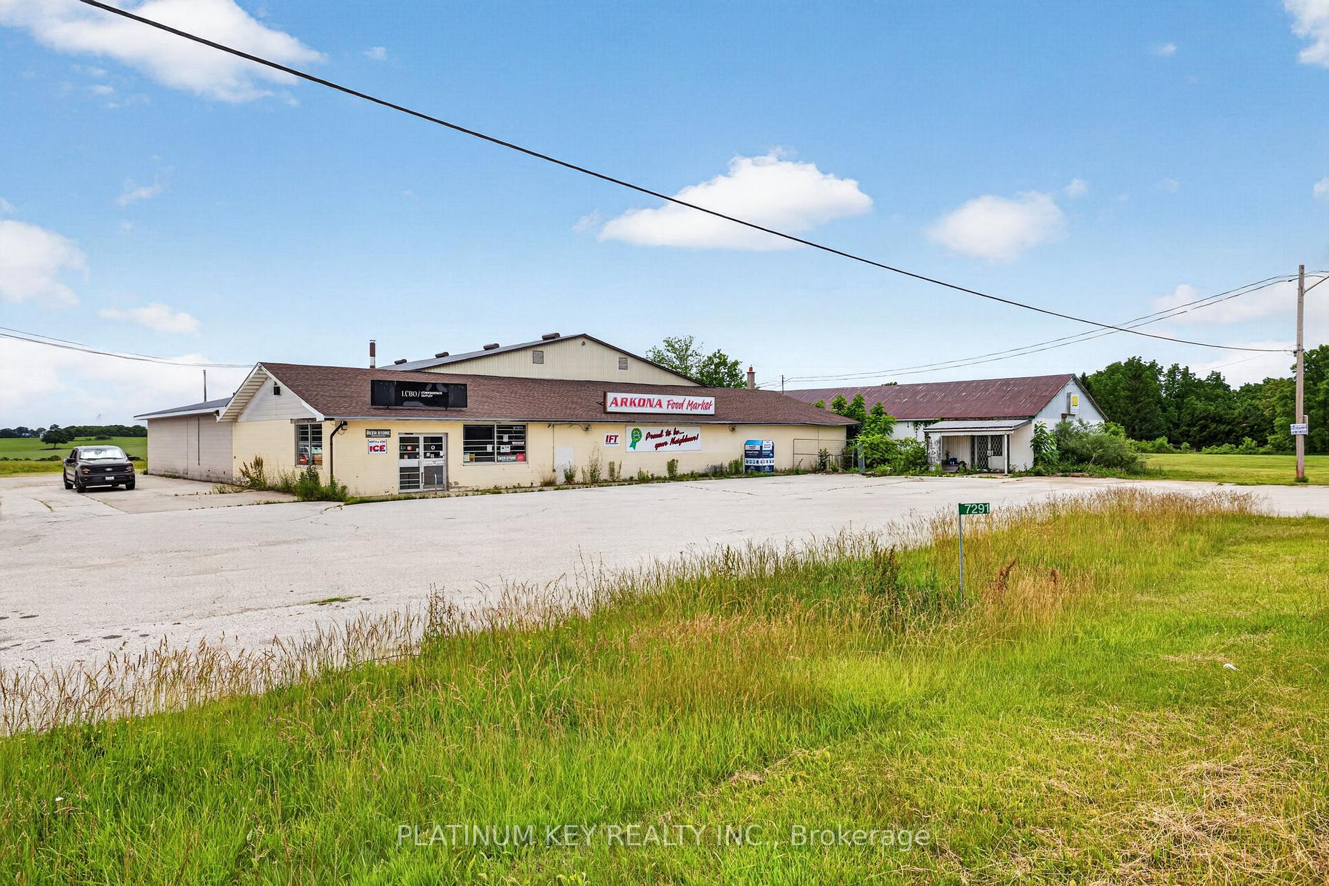 7291 Arkona Road, Lambton Shores, ON, exterior