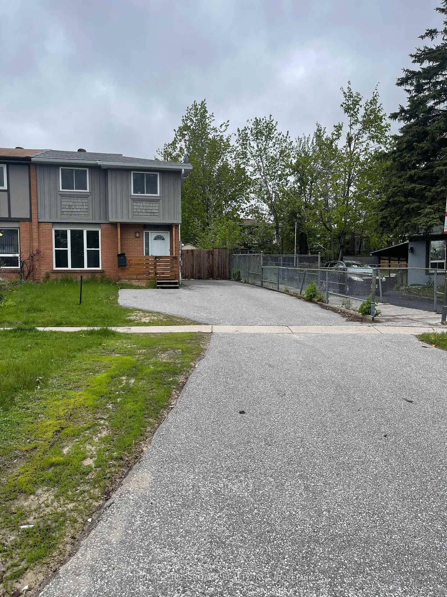 59 Chaucer Crescent, Barrie, ON, exterior