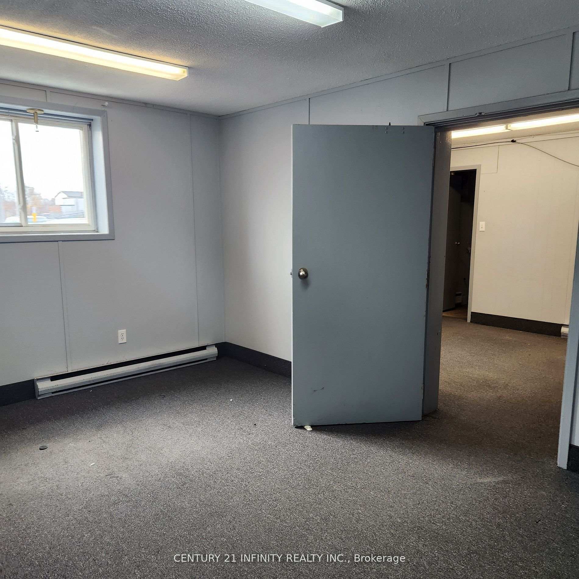 10 - 1019 Nelson Street, Oshawa, ON, exterior