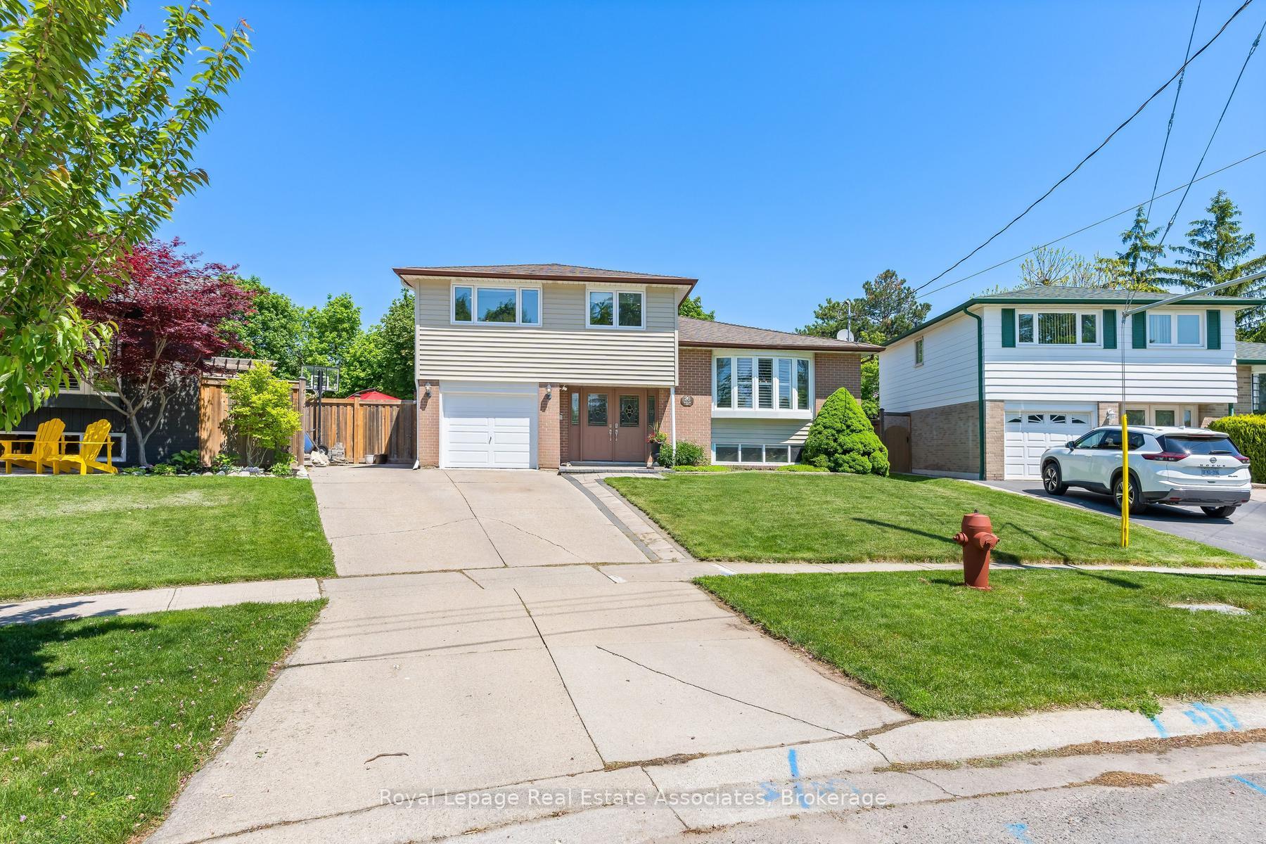 26 Marilyn Crescent, Halton Hills, ON, exterior