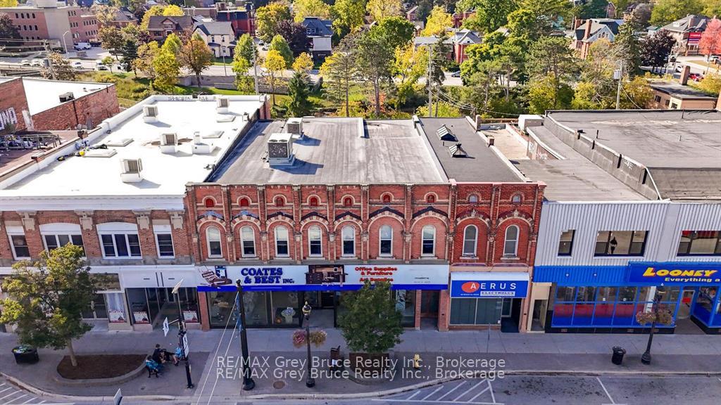 958 2nd Avenue E, Owen Sound, ON, exterior
