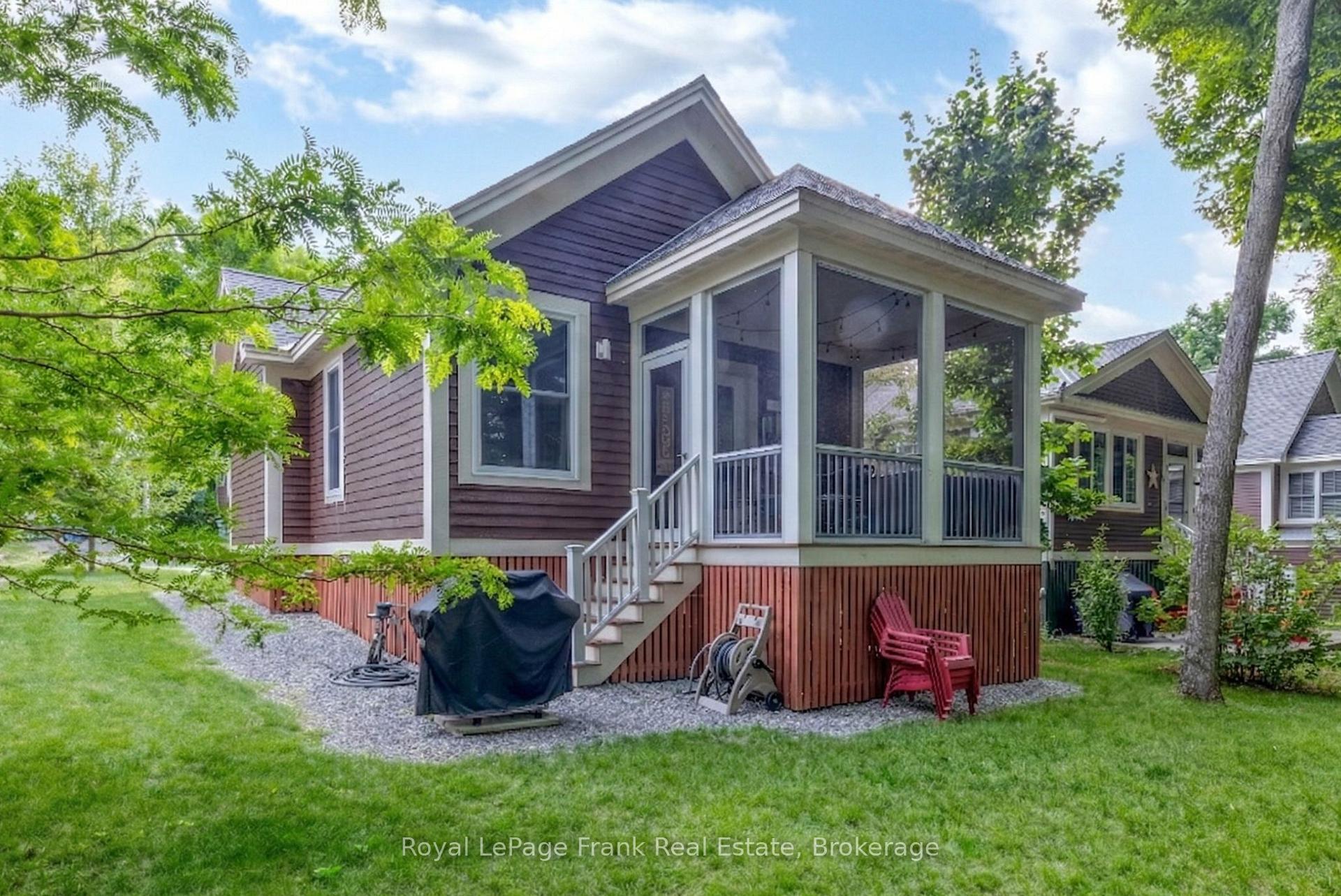 143 - 6 Farm View Lane, Prince Edward County, ON, exterior
