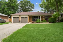2033 Saxon Road, Oakville, ON, exterior