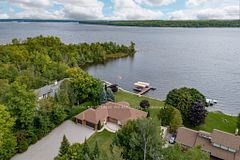 120 MCGREGOR Drive, Kawartha Lakes, ON, exterior