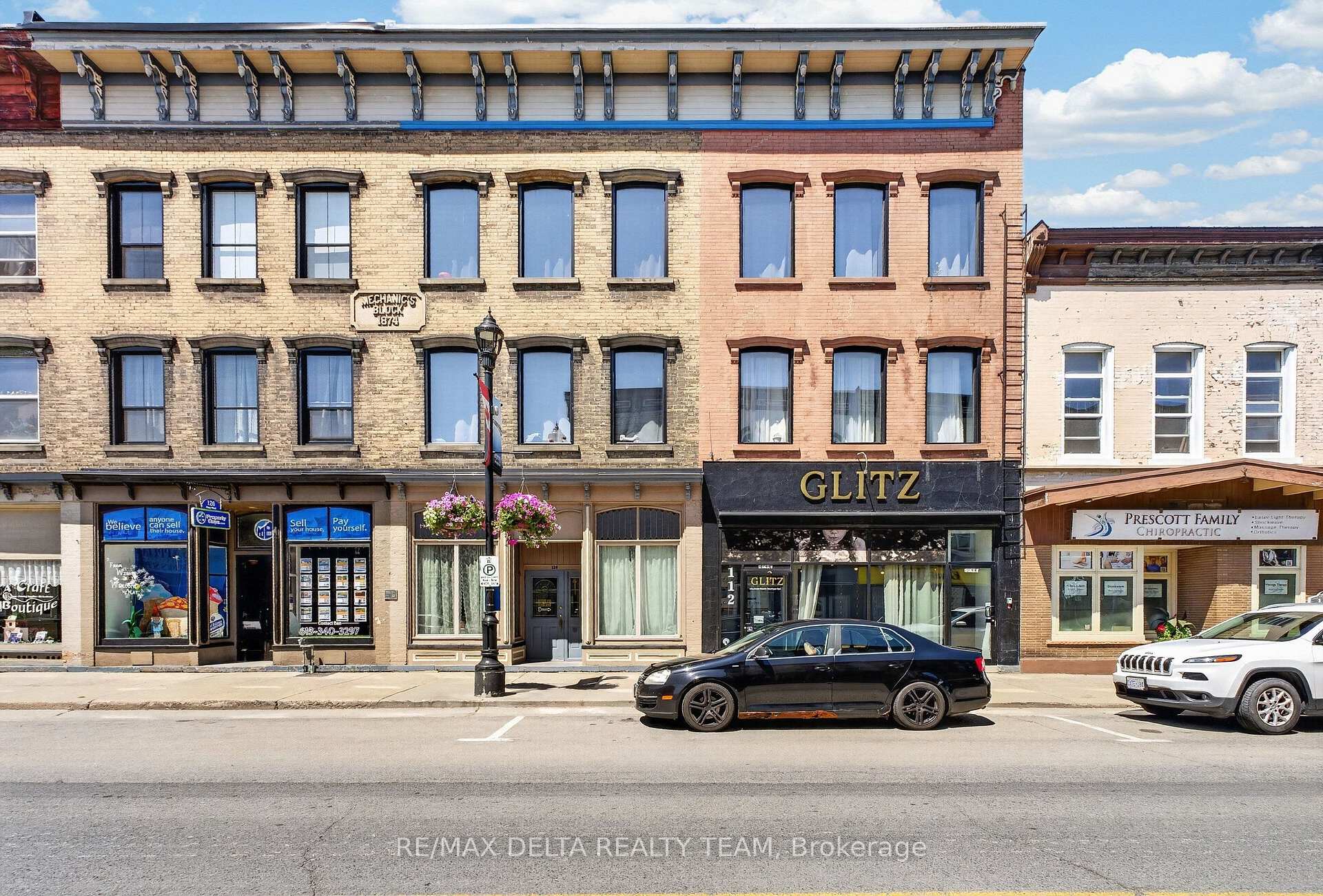112 King Street W, Prescott, ON, exterior