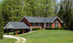 569025 6 Side Road, Blue Mountains, ON, exterior