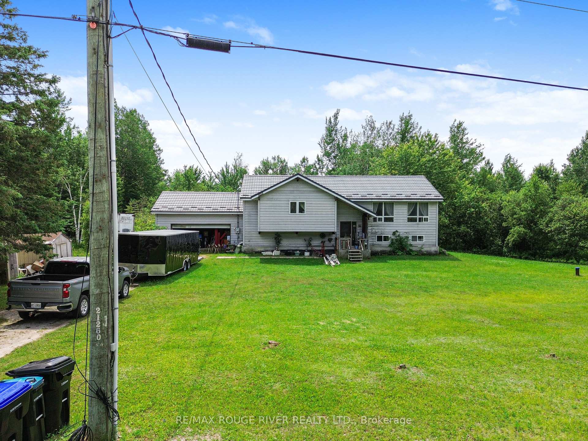 2225 Monck Road, Ramara, ON, exterior