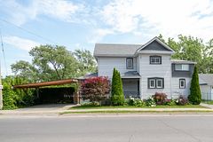 83 Moira Street E, Belleville, ON, exterior