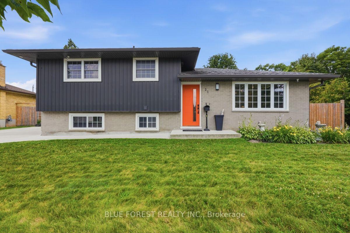 21 Agincourt Place, London South, ON, exterior