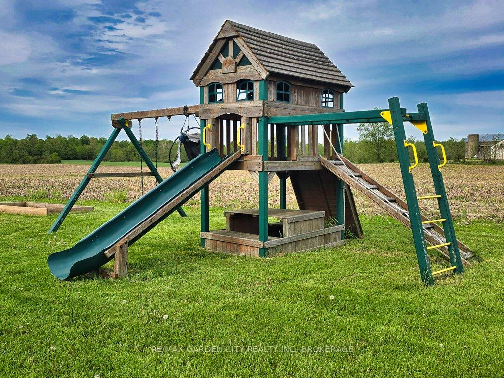 2345 Regional Rd 69 Road, Lincoln, ON, exterior
