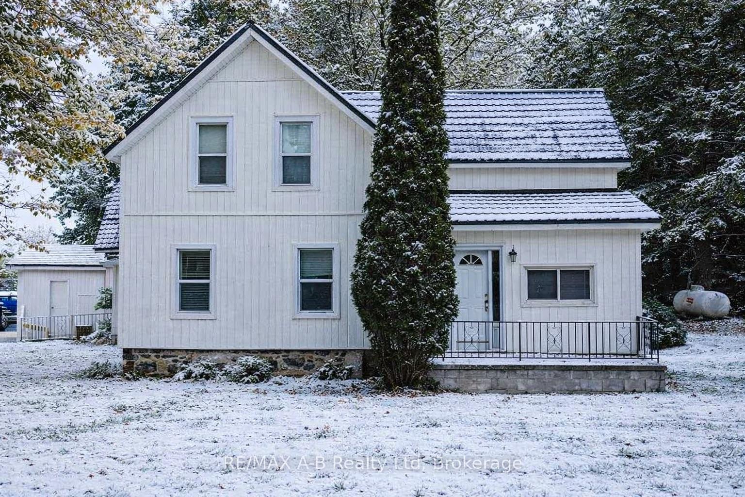 4740 16 Line, Perth South, ON, exterior