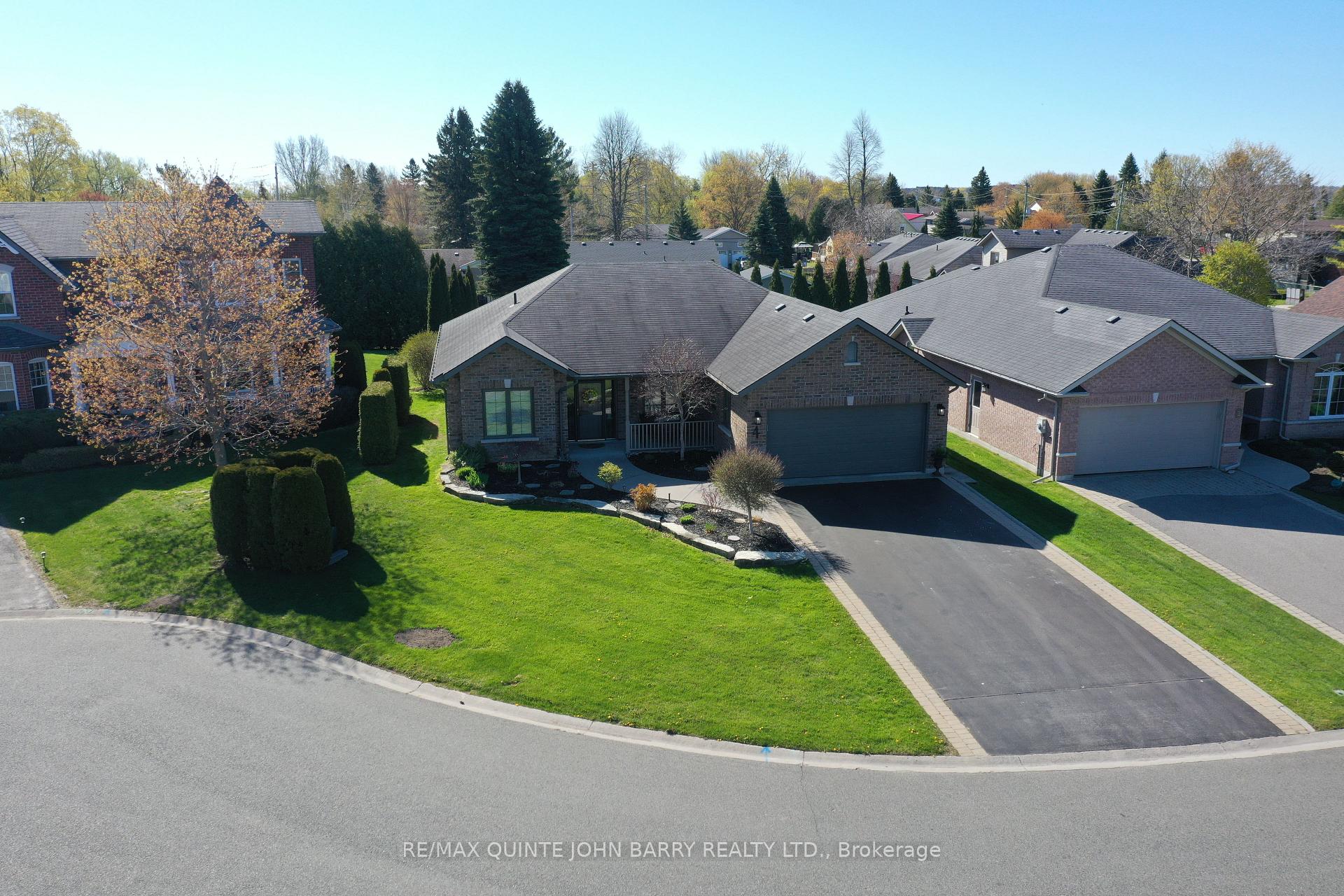 4 Hickory Court, Brighton, ON, exterior