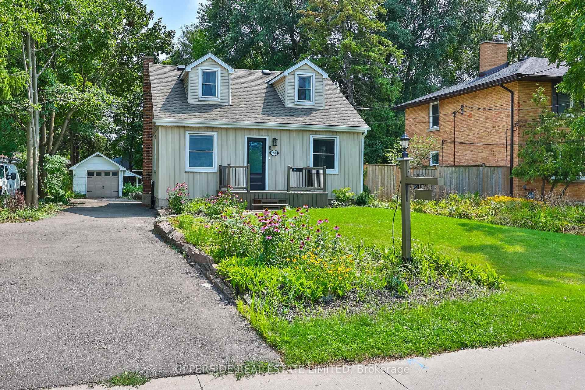 257 Ottawa Street N, Kitchener, ON, exterior