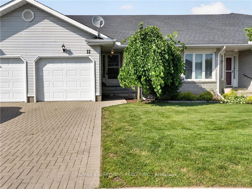 11 Garden Drive, West Lincoln, ON, exterior