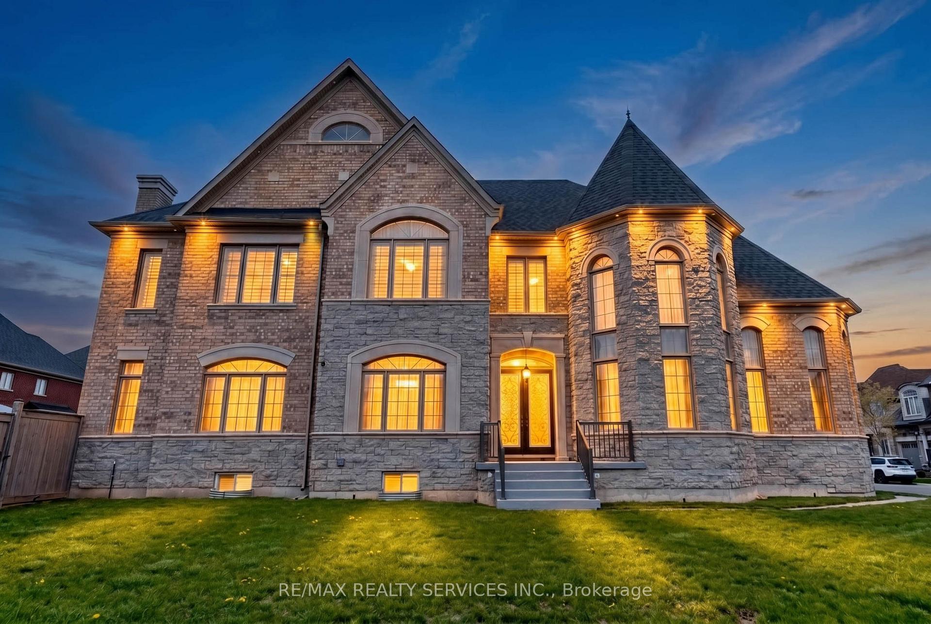 28 Pendergast Court, Brampton, ON, exterior