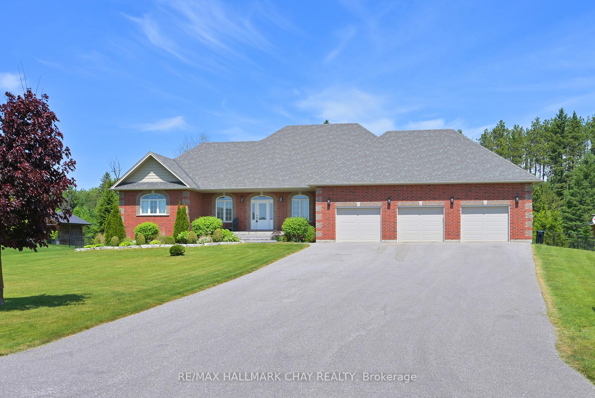 11 Harry Parker Place, Adjala-Tosorontio, ON, exterior