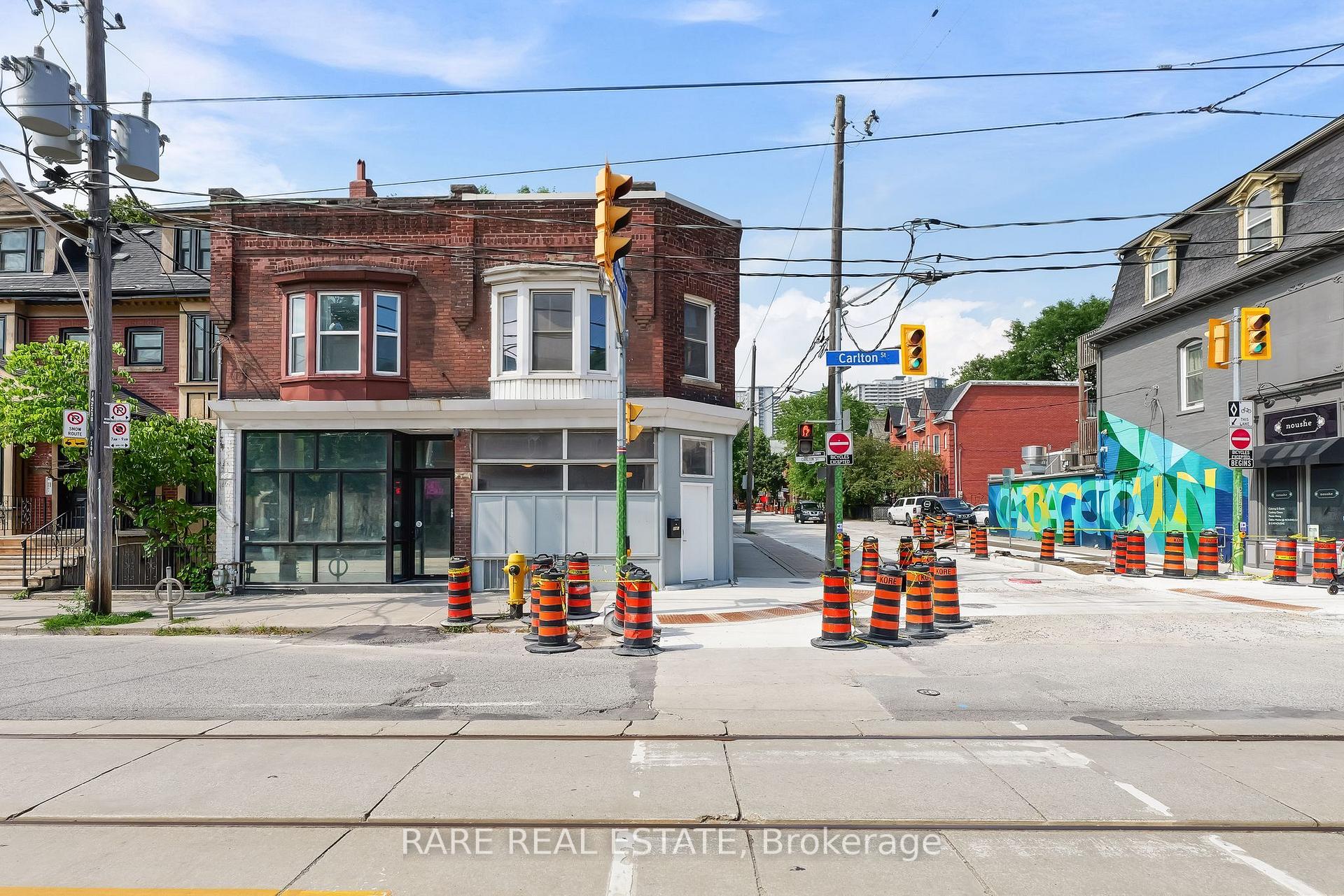 198 1/2 Carlton Street, Toronto C08, ON, exterior