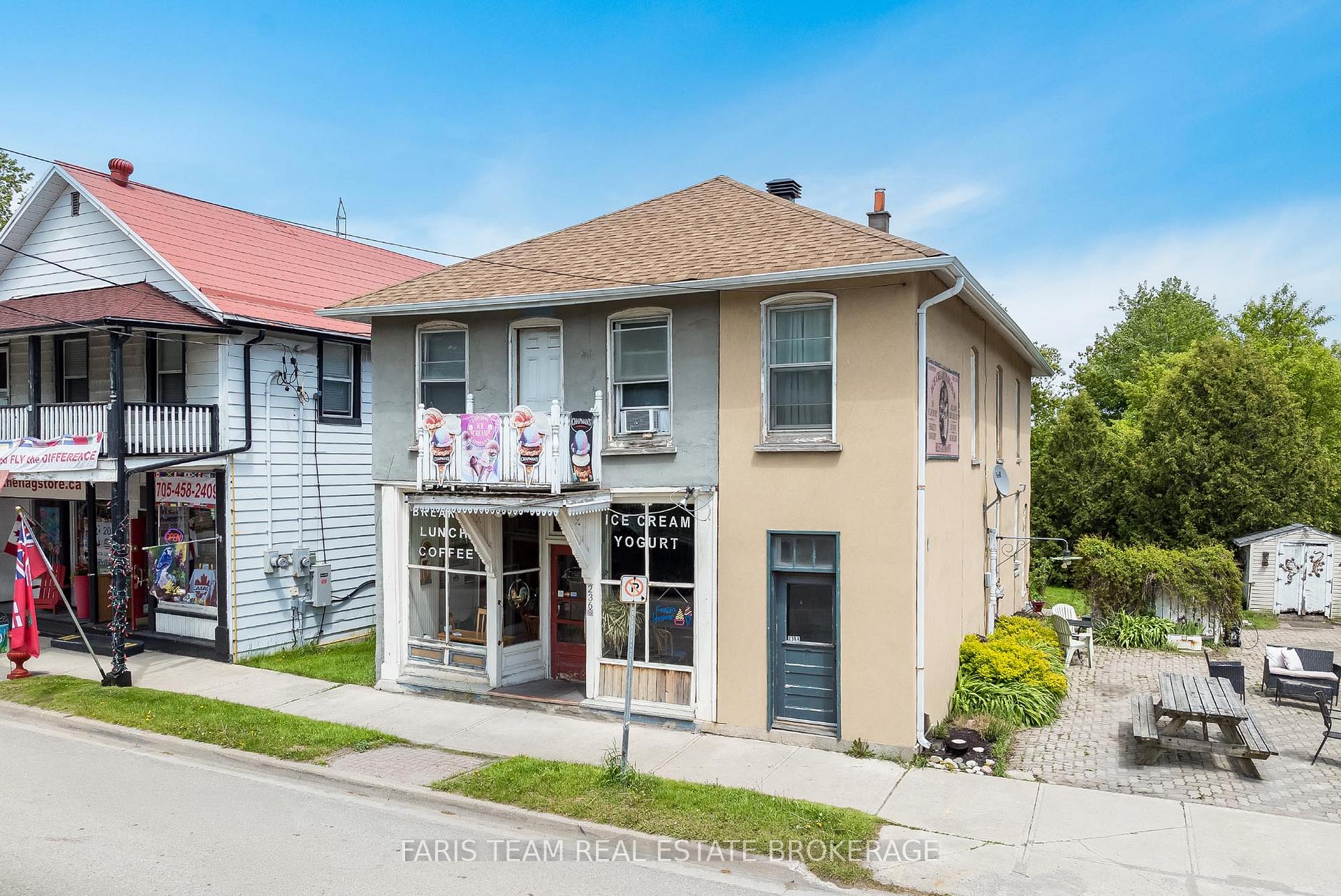 236 Barrie Street, Essa, ON, exterior