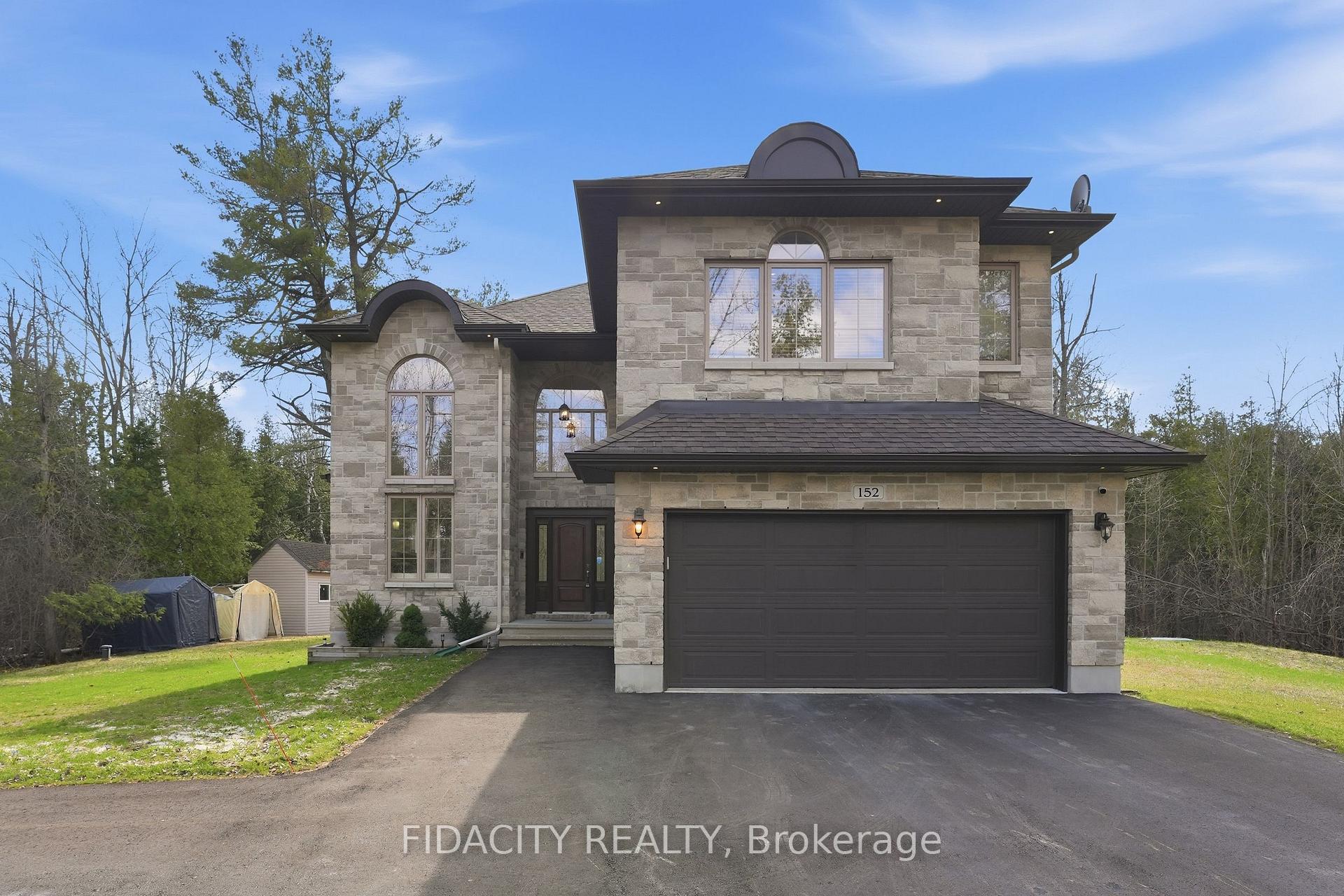 152 Wilbert Cox Drive, Carp - Huntley Ward, ON, exterior
