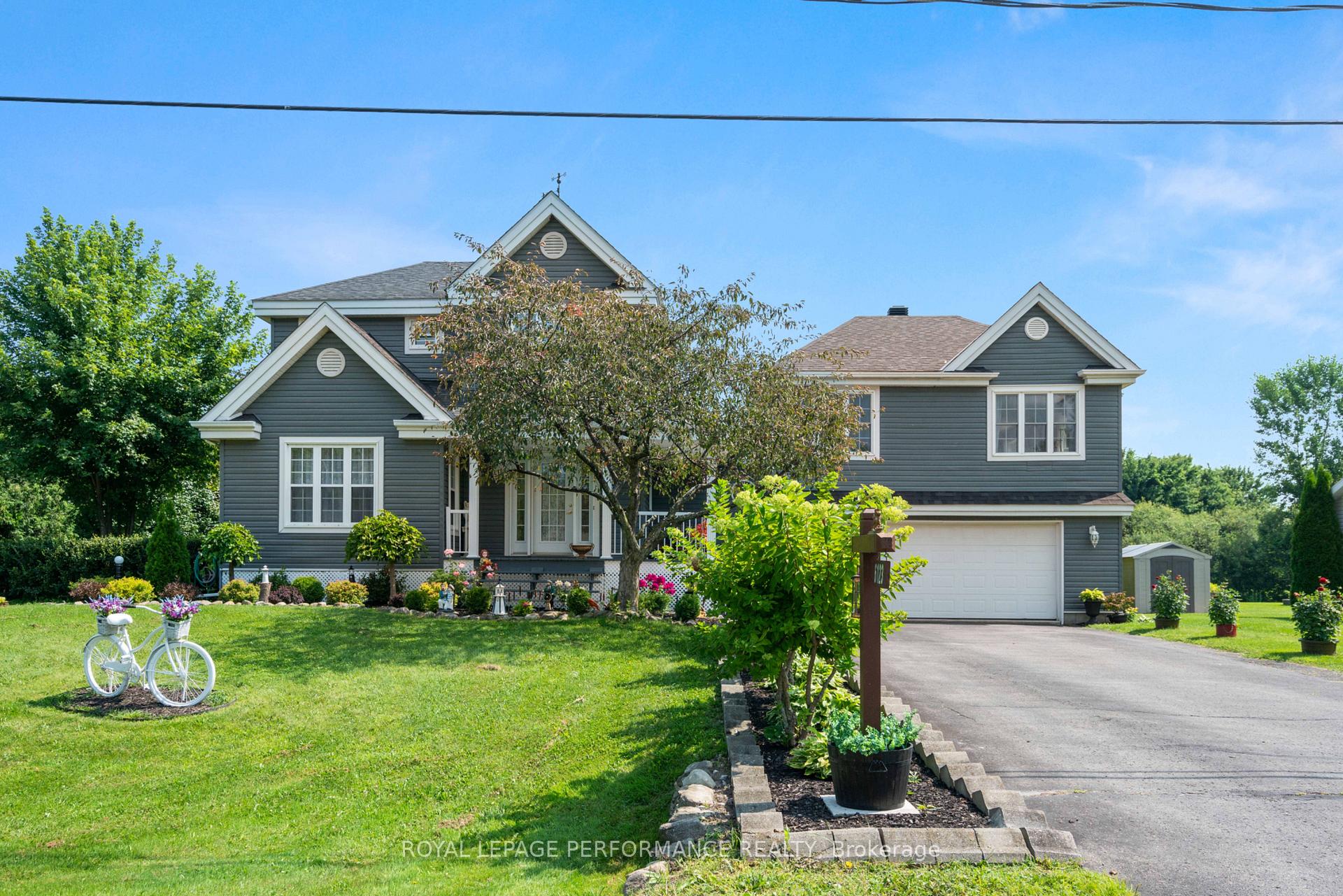 6123 MacBain Street, South Glengarry, ON, exterior