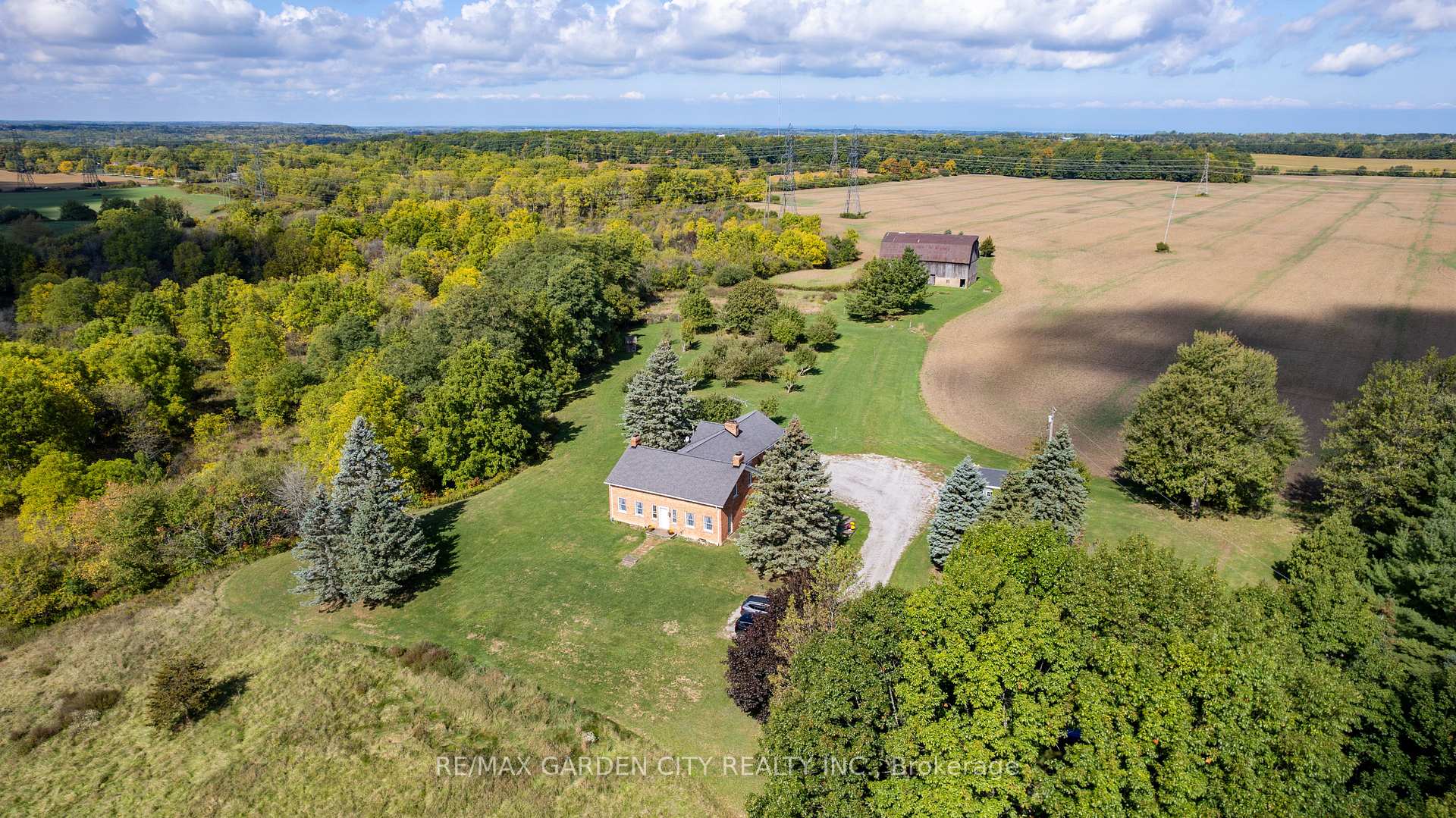 2432 Seburn Road, Thorold, ON, exterior