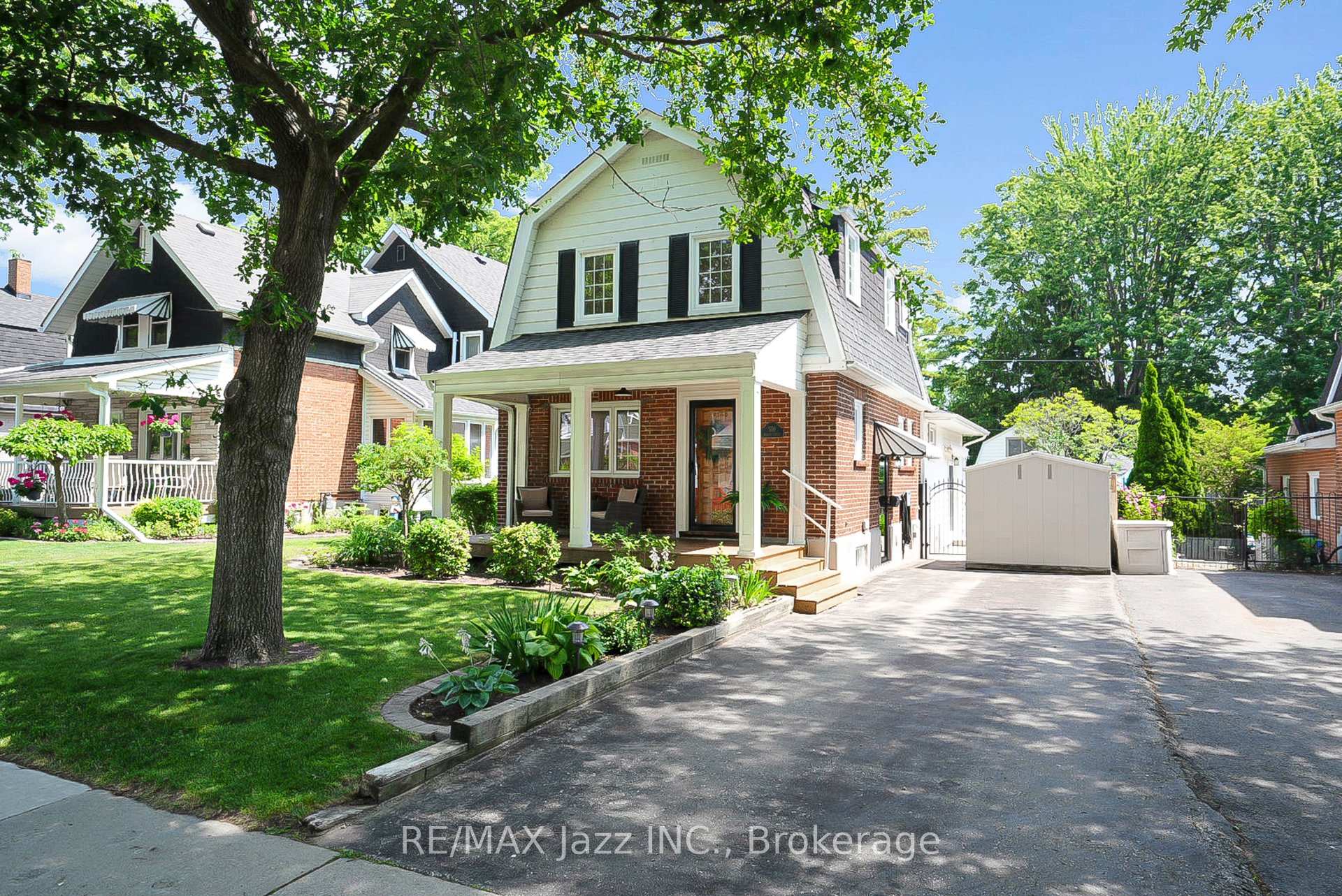 559 Masson Street, Oshawa, ON, exterior