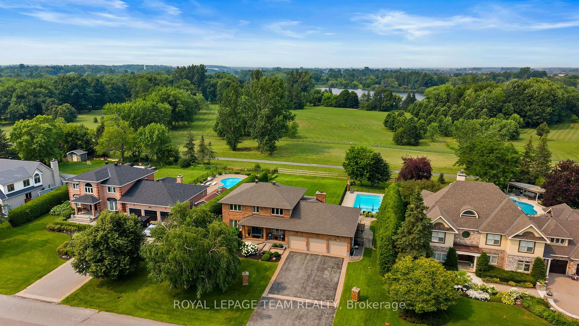 1095 Bravar Drive, Manotick - Kars - Rideau Twp and Area, ON, exterior