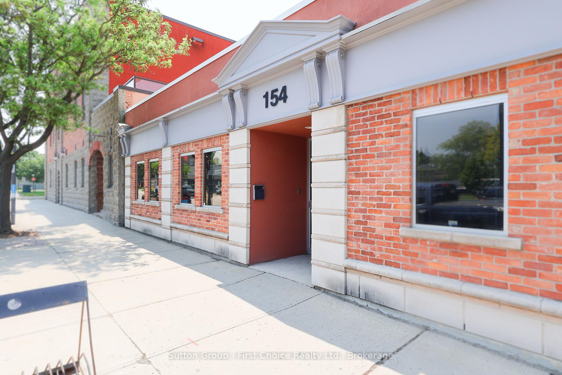 154 Downie Street, Stratford, ON, exterior