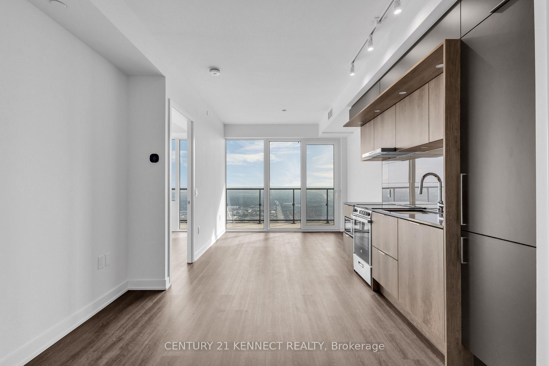6112 - 448 Burnhamthorpe Road W, Mississauga, ON, exterior