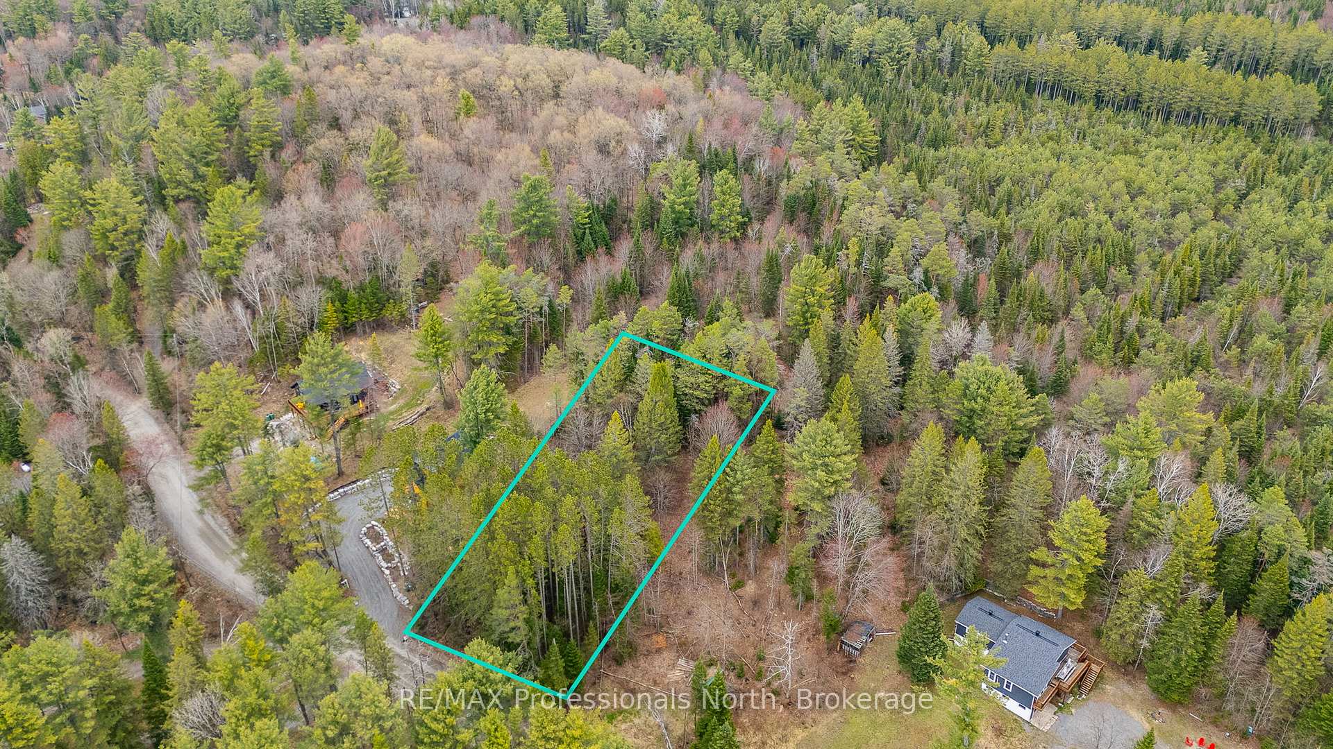 75 Balsam Chutes Road, Huntsville, ON, exterior
