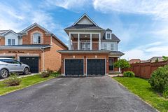 27 Clair Avenue, Whitby, ON, exterior
