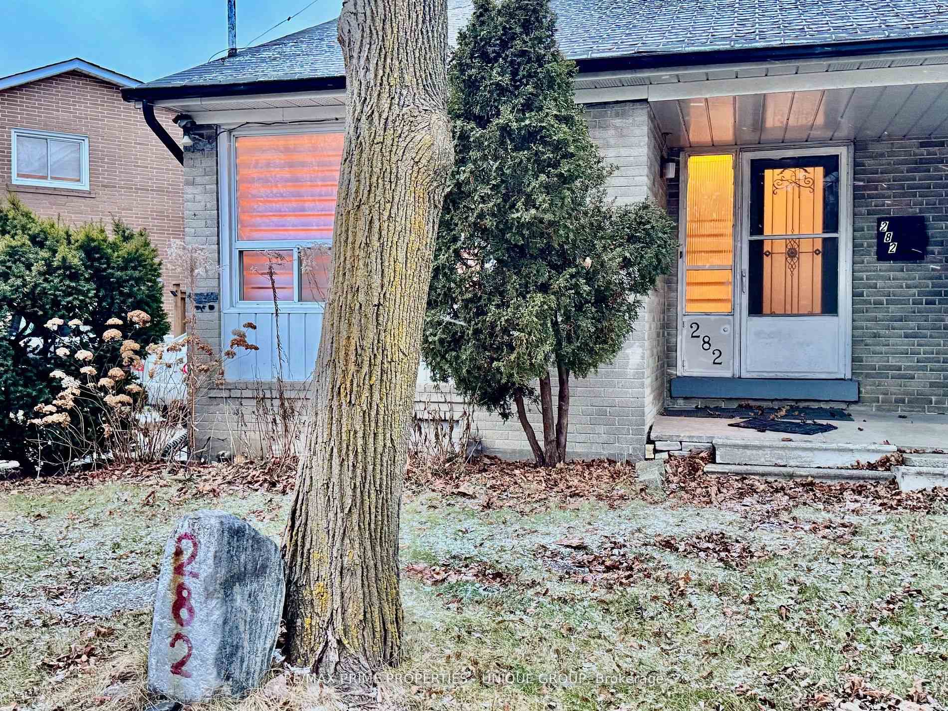 282 Roywood Drive, Toronto C13, ON, exterior