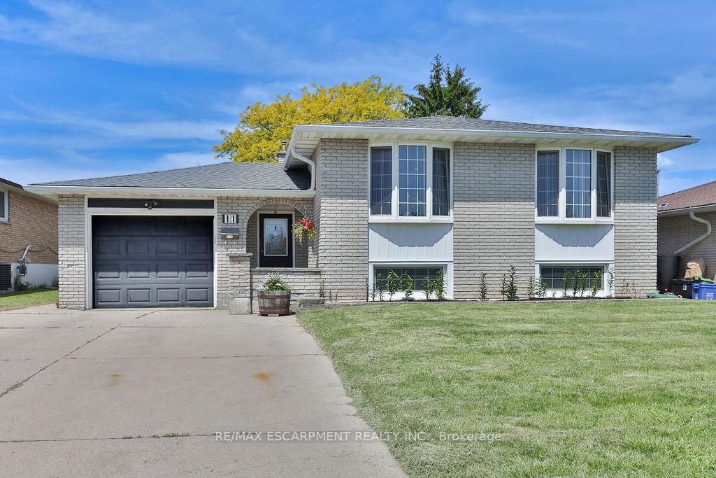 11 Lynwood Drive, Hamilton, ON, exterior