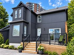 253 Dunlop Street E, Barrie, ON, exterior