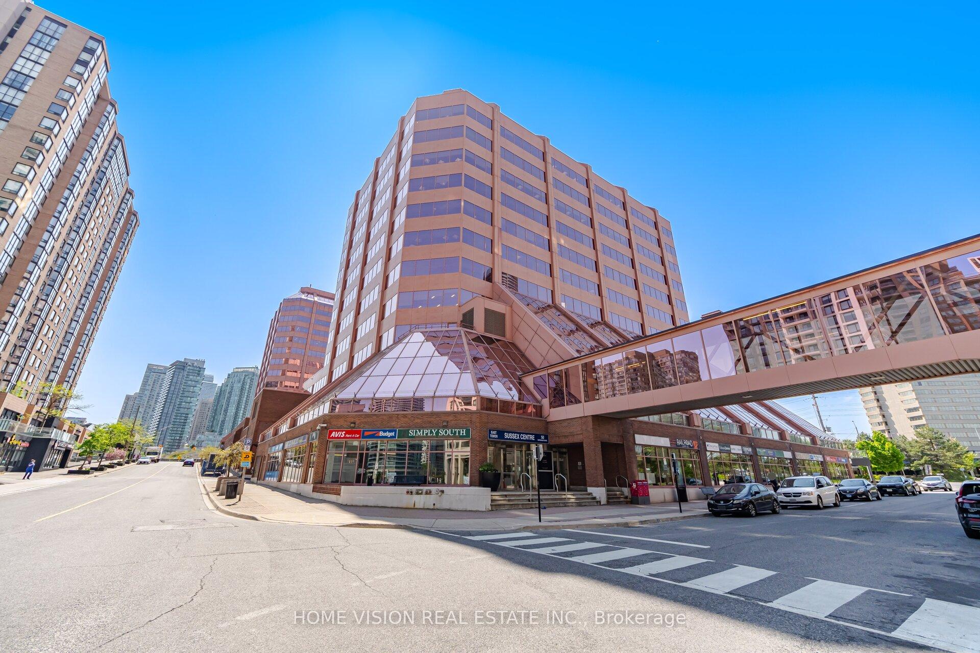 106 - 50 Burnhamthorpe Road W, Mississauga, ON, exterior