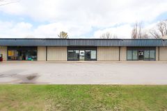 544 Huron Street, Stratford, ON, exterior